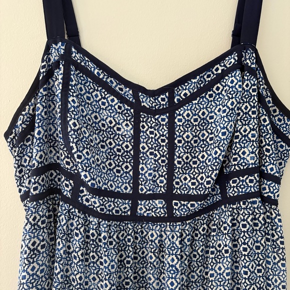 Torrid Maxi Dress Sz 18 Blue White Geometric Print Sleeveless AdjStraps - Picture 2 of 9